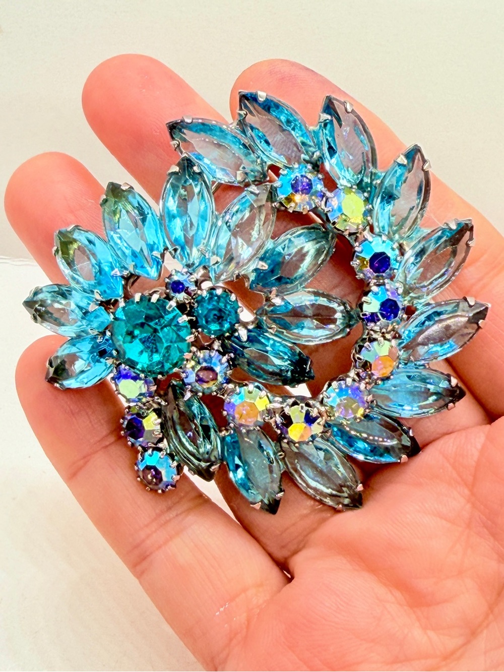 Vintage Large Weiss Brooch & Clip On Earring, AB & Blue Rhinestones Floral Pin - Picture 2 of 10